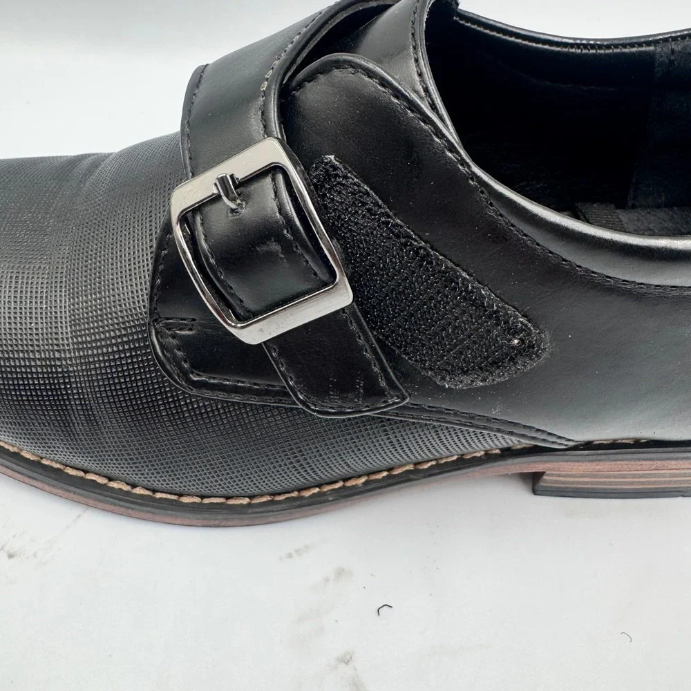 Tahari Frankie Boys Black Monk Strap Dress Shoes Size 5 Micro Patterned Toe